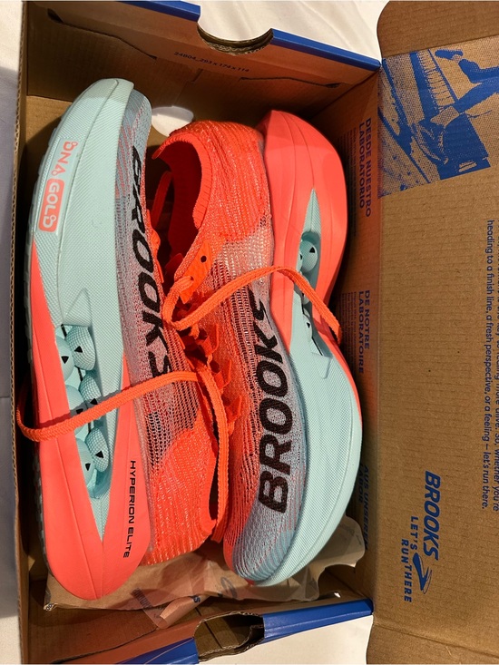 Brooks Shoes - Brooks Hyperion Elite Sneakers in Coral and Light Blue